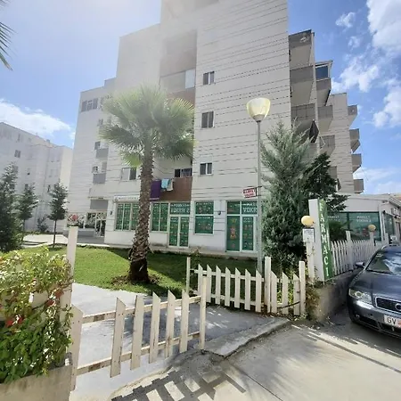 Garden דירה *