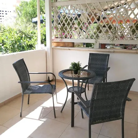 Garden גולם